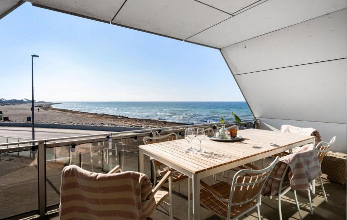 Three-Bedroom Apartment Karrebæksminde With Sea View 03
