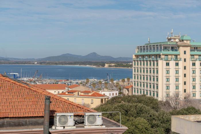 Vista Mare: Moderno Loft al Centro di Alghero