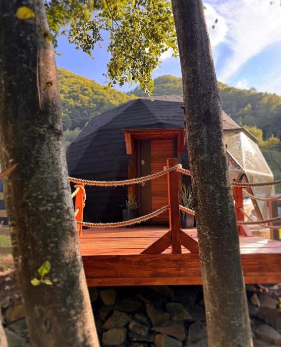 Riverside Dome - Glamping Transalpina