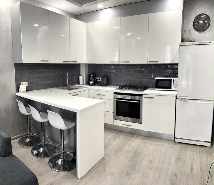 Сучасна та простора квартира в гарному районі міста біля парку