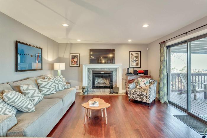 7-Bedroom Home by the Mountains