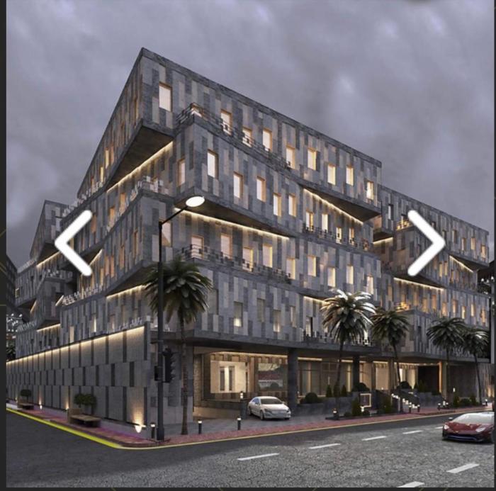 شقة بمجمع أرض الفخامة السكني