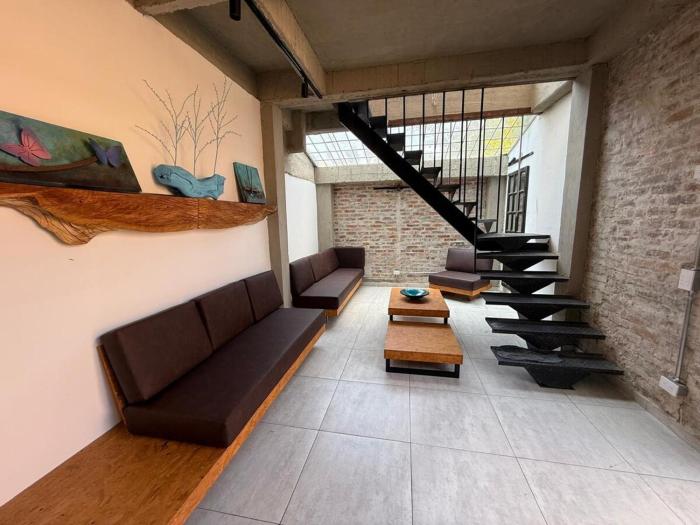 Trendy Artist Loft - Unique Stay Chicago Style