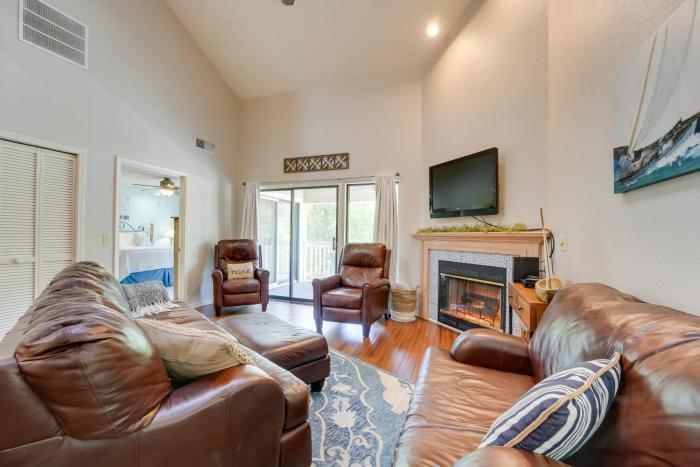 Indoor Pool Access Golf Getaway Near 76 Strip!