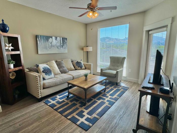 Downtown Condo with Mountain Views