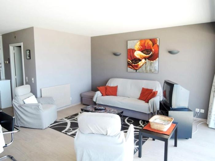 Studio in Middelkerke with Sea View Terrace