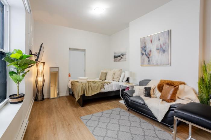 Snug Studio on Bishop DT MTL
