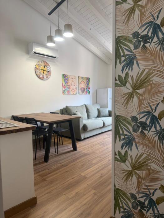 Anicaredda (la piccolina)