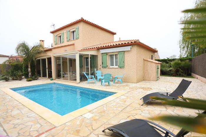 Saint Cyprien jolie villa avec piscine