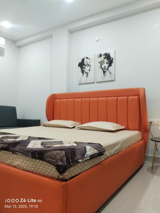 PrivateRoom- Near AIG Hitech City