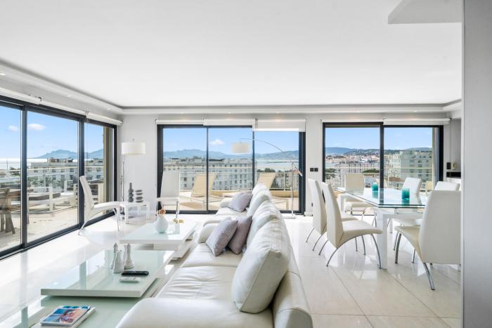 4 Bedroom Cannes Penthouse - Ocean View