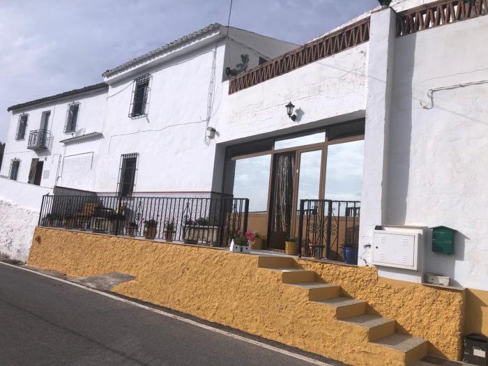 Large 1 bed apartment in the beautiful countryside