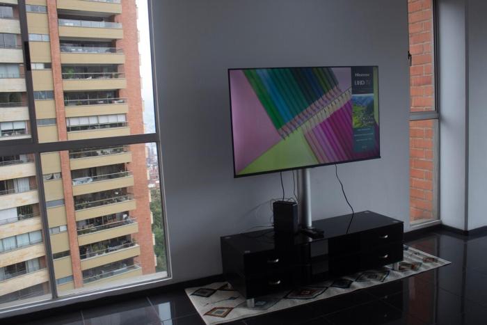 Apartment near Provence pool, gym, views and WiFi