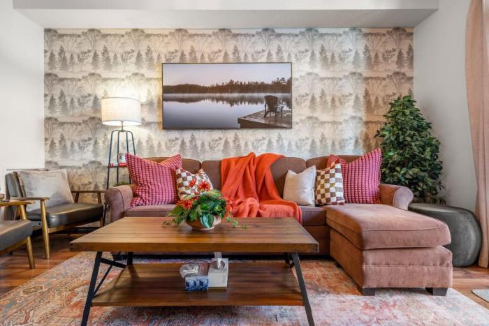 2BR Mystic Springs Escape with BBQ, Pool, Hot tub