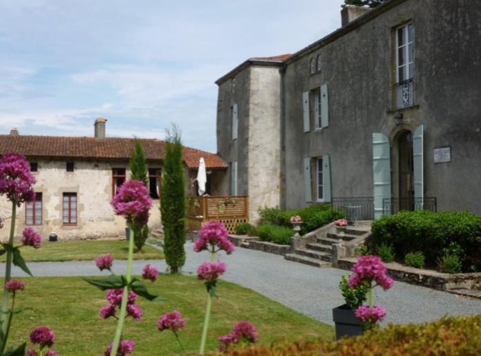 Gîte historique du Sourdy 17km Puy duFou