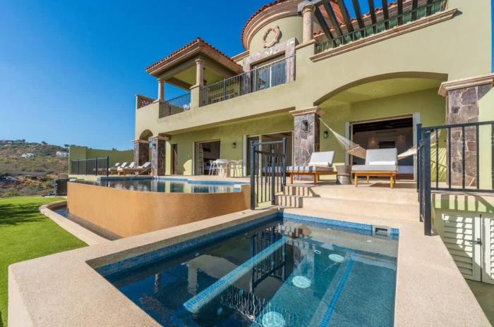 4BD Oceanfront Montecristo Estates Villa