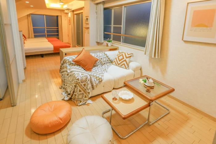 Shinjuku 2 stops 3 bedrooms best groups or family