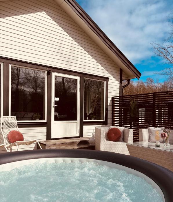 Modern villa med spa och pool