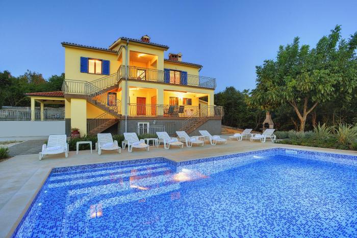 Villa Mytilus, a beautiful villa with a fantastic sea view