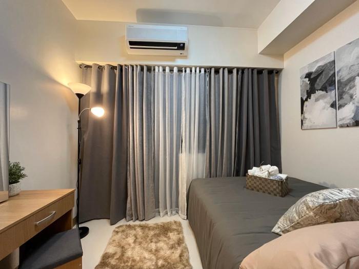 Stylish 1BR Condo in Makati City