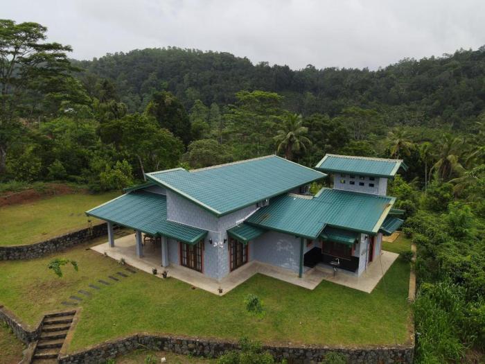 Lavender Villa by Kananke Hills