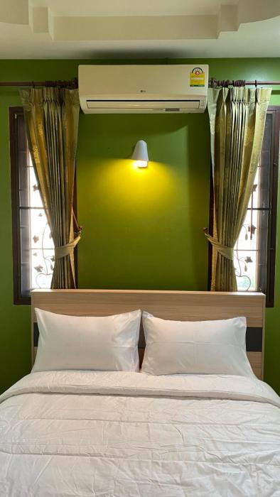 Coastal Lodge Bang saray