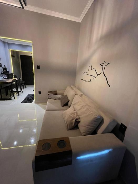 Apartamento com localização privilegiada, com vista para o Cristo e sambódromo