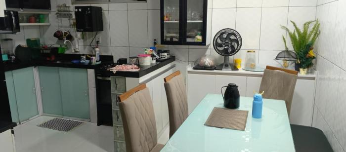 Casa para Temporada próximo Bosque, Hangar e Parques