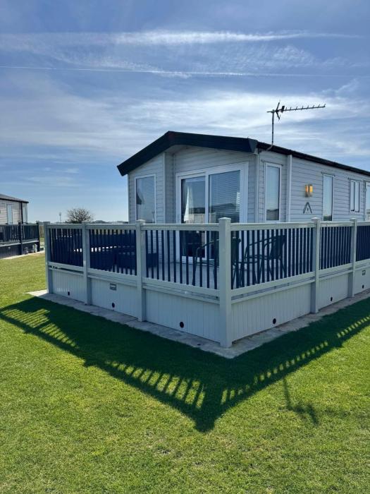 6 birth caravan chapel st Leonards trunch lane