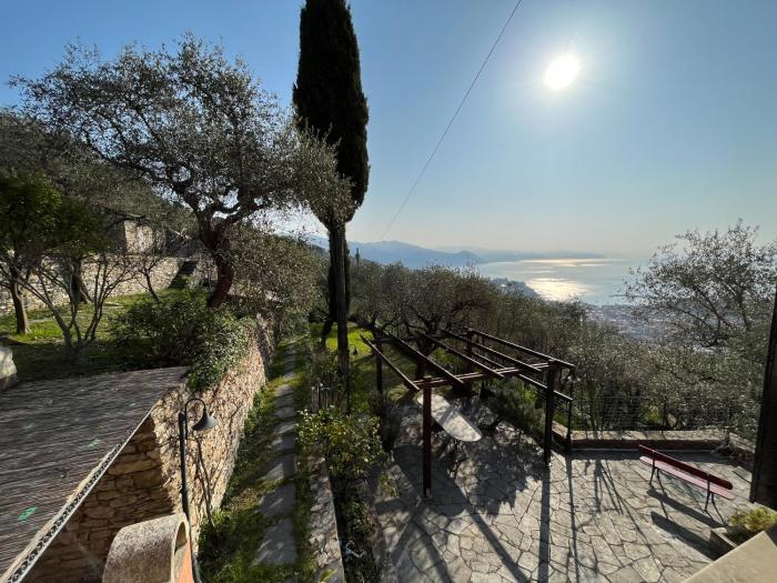 Villa Panorama with beautiful private garden