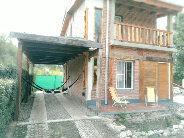 CABAÑA PRIVADA NALÚ 2, Villa Ciudad Parque a 150m Río Los Reartes