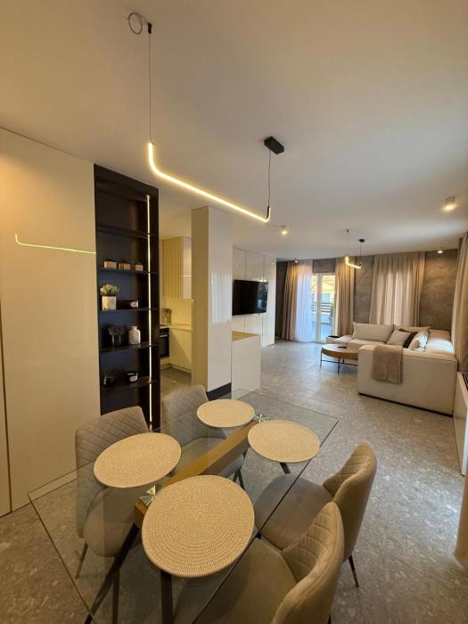 AD Luxe Suites