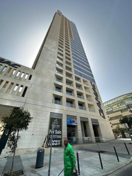 One Bedroom Damac Tower 8th Floor Boulevard Abdali غرفة وصالة فاخرة - برج داماك العبدلي البوليفارد الطابق الثامن