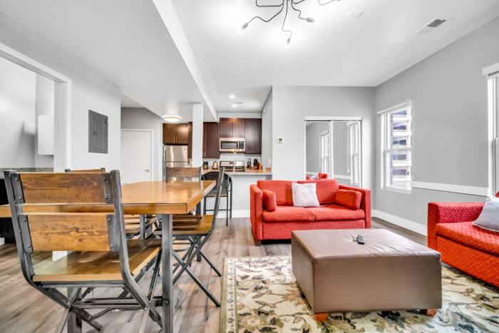 Cle Suites 2BR 1BA 5 min Walk to Cle Clinic Unit 5