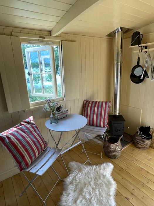 The Secret Shepherds Hut- Off Grid Retreat