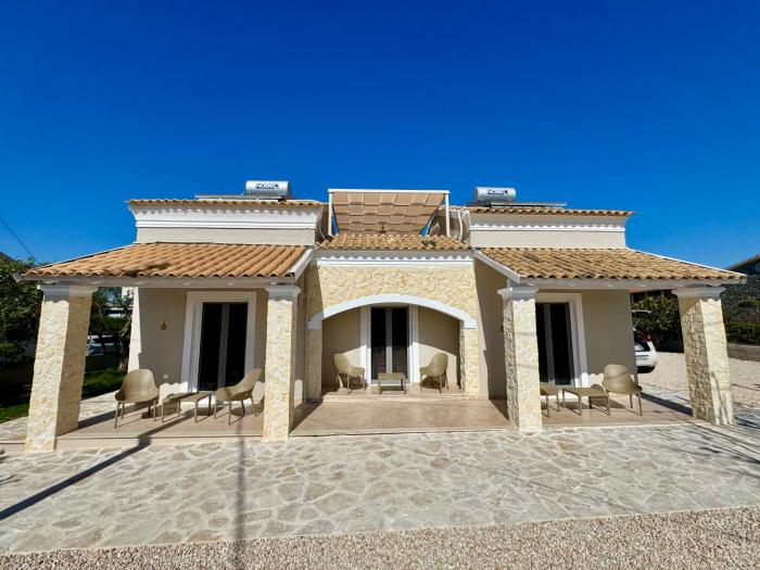 Ediths Beach House - Adults Only