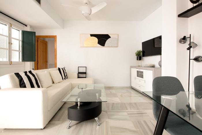 Monsalves Patio, céntrico y con garaje gratis