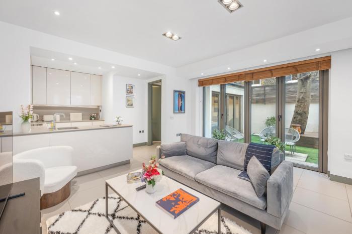 Casa Italia near South Kensington, Hyde Park and Gloucester Road Station - Outside Space Private