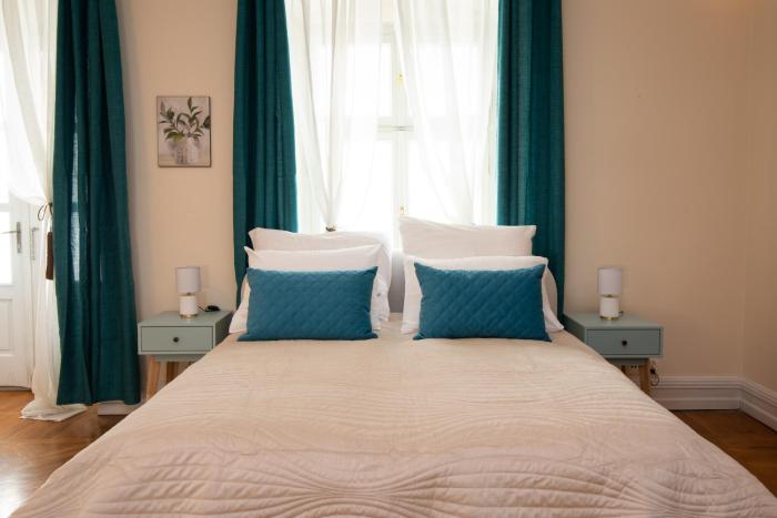 Kings City - Central Apartment