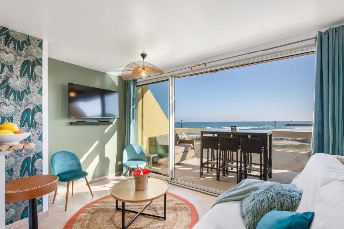 Mojito Heliopolis Sea View Apartment in the Cap dAgde Naturist Village