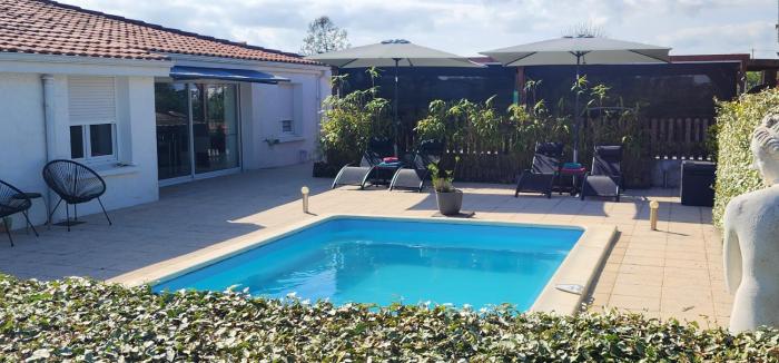 Villa de vacances avec Piscine, Billard & Pétanque