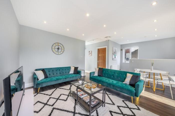 Luxury Tottenham Stadium Retreat - 2 minute walk to stadium