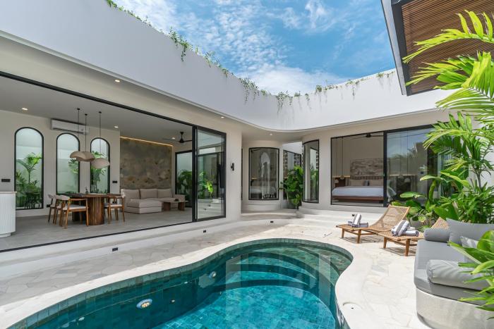 Villa Larente - Elegant 2BR Villa Pool Retreat in Heart of Bingin