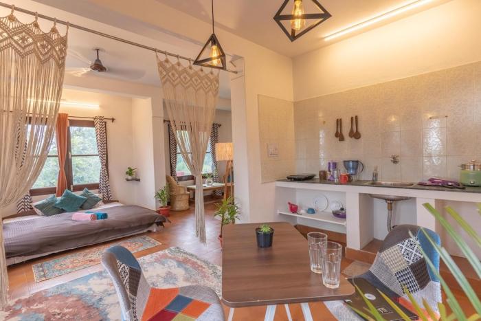 Indie apartments- Keris Studio with Kitchen