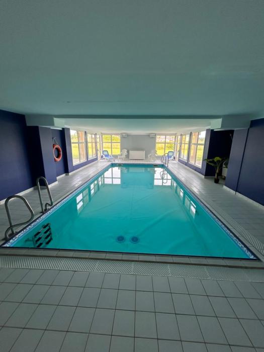 Chtibourguignon, Appartement dans très agréable résidence avec piscine chauffée et sauna