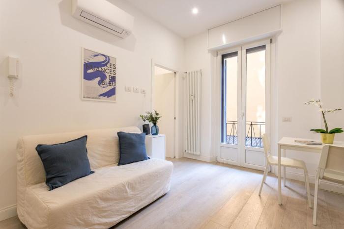 Gorizia Modern One Bedroom by Halldis