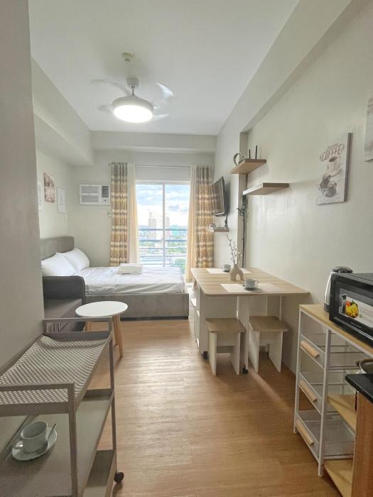 Serenity Stay Condo at 19th floor The Loop Tower Limketkai Center Lucky 19