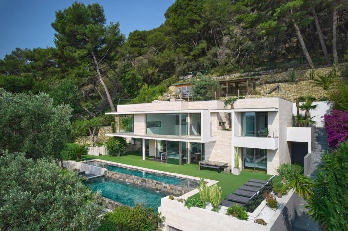Cannes - Modern villa with 180° sea view