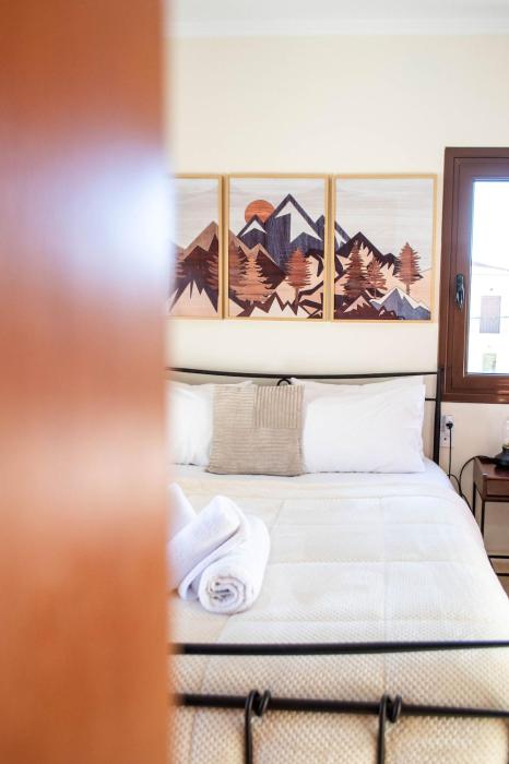 Rokani Studio I at Kalavrita Center