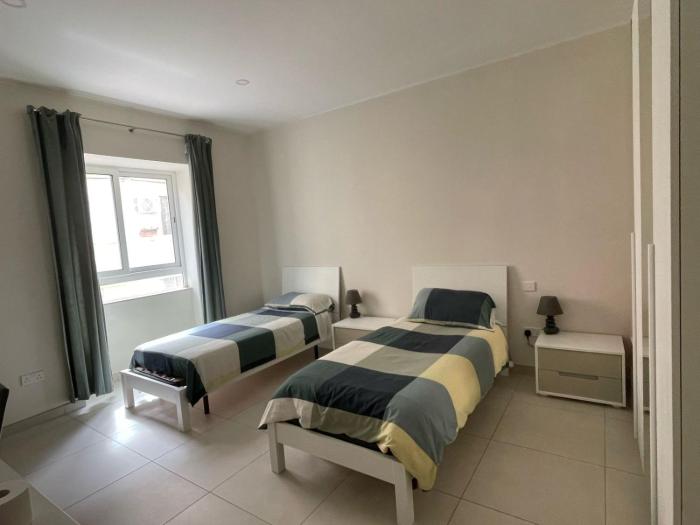 Private room shared bathroom - 2 beds Balluta - Shared Flat